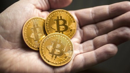 Kriptovalyuta: Pul qazanmaq, yoxsa sağlamlığı itirmək? - VİDEO