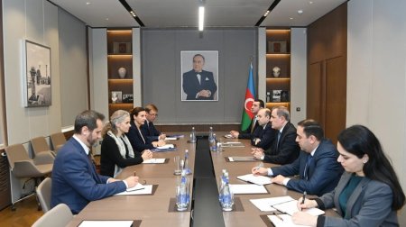 Ceyhun Bayramov Aİ-nin xüsusi nümayəndəsini Ermənistanla sülh prosesi barədə MƏLUMATLANDIRDI - FOTO