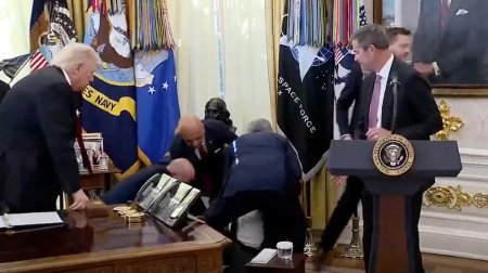 Findley Trampın kabinetində huşunu itirdi – ANBAAN VİDEO