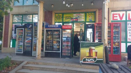 Gəncədə marketdə saxta alkoqollu içkilər aşkarlandı – FOTO