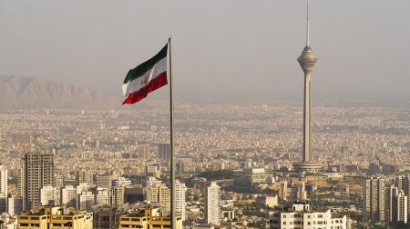 İranda məmur rüşvət ittihamı ilə TUTULDU