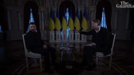 Zelenskinin müsahibəsi zamanı iki dəfə elektrik kəsildi – VİDEO