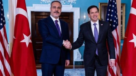 Ağ Evdə Fidanla Rubionun görüşü BAŞLADI