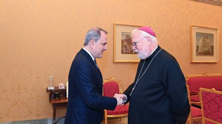 Ceyhun Bayramov Vatikanın arxiyepiskopu ilə ikitərəfli əlaqələri müzakirə etdi - FOTO