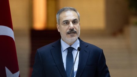 Ukrayna üzrə sülhün ayrı-ayrı şərtləri yalnız referendum yolu ilə mümkündür — Hakan Fidan