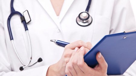 Baş həkimin ölkədən çıxışına STOP qoyuldu