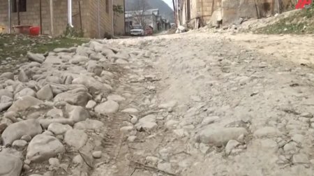Şamaxıının mərkəzində keçilməz yollar -VİDEO