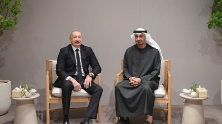 İlham Əliyev Əbu-Dabidə səfərdədir &ndash; Həmkarı ilə görüşdü&ndash; FOTO