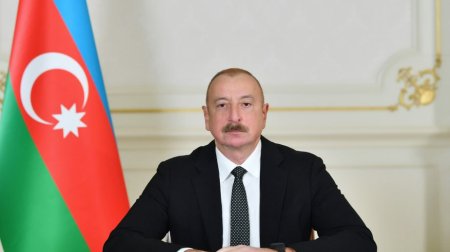 Prezident Qətər əmirini təbrik etdi