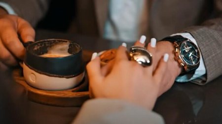 Eyni hədiyyəni arvadına və sevgilisinə ALDI - ARA QARIŞDI