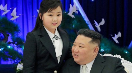 Kim Çen Inın qızı ilk dəfə anım mərasimində iştirak edib