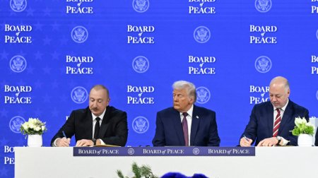 İlham Əliyev Azərbaycanın Sülh Şurasına təsisçi üzv kimi qoşulması ilə bağlı sənədi İMZALADI &ndash; VİDEO