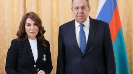 Lavrov azərbaycanlı jurnalistə müsahibə verdi - VİDEO