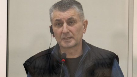 David Manukyana da HÖKM OXUNDU