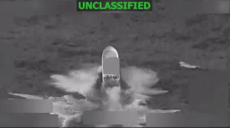 ABŞ narkotik daşınan gəmini belə məhv etdi &ndash; ANBAAN VİDEO