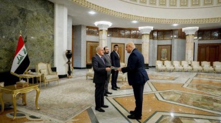 Azərbaycan səfiri etimadnaməsini İraq Prezidentinə təqdim etdi