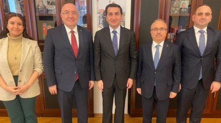 Hikmət Hacıyev Türkiyə rəsmiləri ilə GÖRÜŞDÜ: Nələr müzakirə edildi? &ndash; FOTO