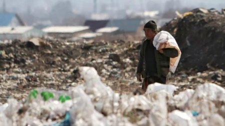 Rusiyada keçmiş milis əməkdaşı 15 il zibillikdə gizlənib
