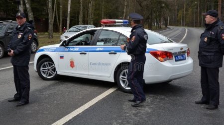 Rusiyada kişi ana və bacısını bıçaqladı - Onlardan biri həyatını itirdi