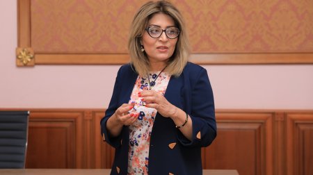 İlhamiyyə Rza TV-dən Mehriban Ələkbərzadəyə görə gedib? - AÇIQLAMA