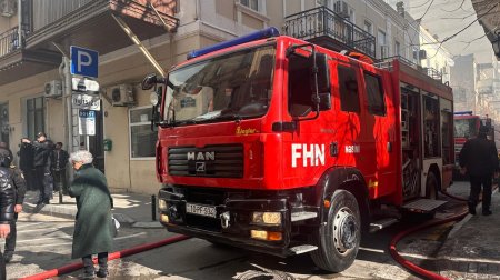 "Tarqovı"dakı binada yanğın hələ söndürülməyib