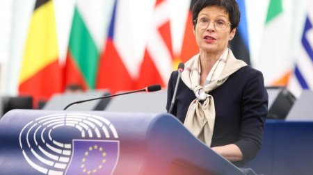 Aİ komissarı yenidən Azərbaycana gələcək &ndash; Ötən il Ağdama getmişdi