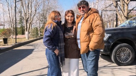 Nazpəri ailəsi ilə istirahətdə - FOTO