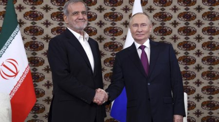 Putin Pezeşkianla Yaxın Şərqdəki vəziyyəti müzakirə etdi