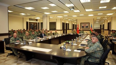 Türkiyə Ordusunun Quru Qoşunları komandanı Naxçıvanda - FOTO