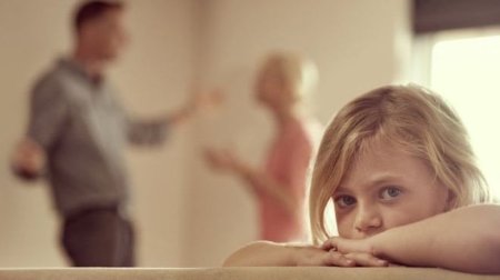 Uşağını döyən valideynlər cərimələnəcək &ndash; MƏBLƏĞ