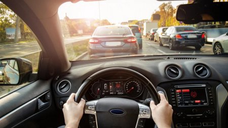 Sürücülər arasında ən çox rast gəlinən 5 təhlükəli vərdiş AÇIQLANDI