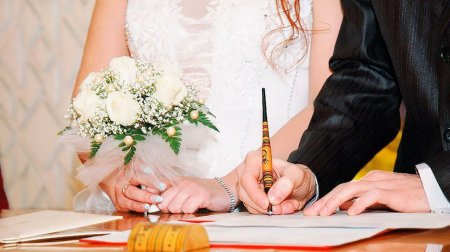 Nikahlar da azalıb, boşanmalar da&hellip; - RƏSMİ