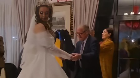 Bakıda maraqlı toy - Bəy 93, gəlin 42 yaşında - VİDEO