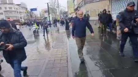 Tehrandakı xalq yürüşünə Pezeşkian da qoşuldu &ndash; VİDEO