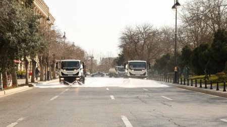 Bakıda İMƏCİLİK: 537 küçə yuyuldu - FOTO
