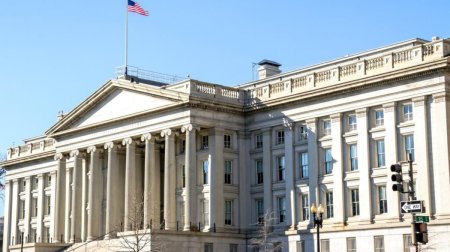 ABŞ Rusiyanın iki vətəndaşını sanksiya siyahısından çıxardı