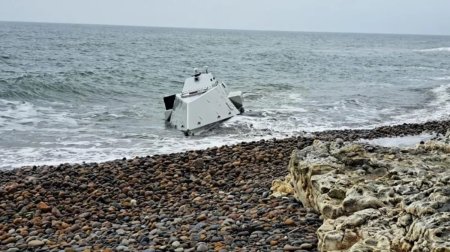 Türkiyədə sahildə pilotsuz sualtı aparat tapıldı - FOTO