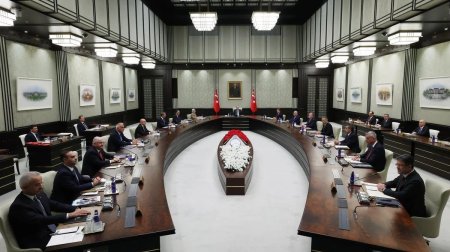 Türkiyə Hörmüz boğazı və enerji bazarındakı vəziyyəti müzakirə edəcək