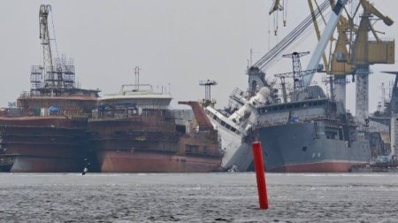 Rusiya FSB-nin gəmisi Ukraynanın hücumundan sonra &ndash; FOTO