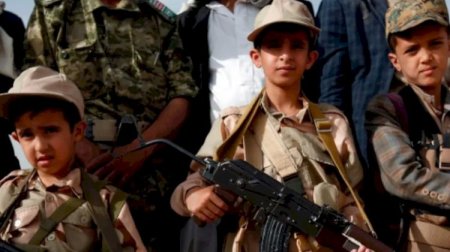 İranda əsgərlik yaşı 12-yə endirildi