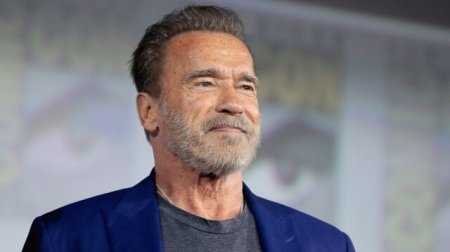 Arnold Şvarseneggerin oğlundan uğurlu debüt - Foto