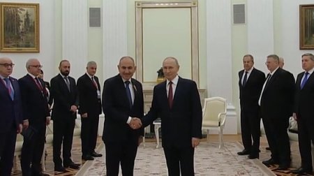 Putin və Paşinyan arasında görüş KEÇİRİLİR - VİDEO