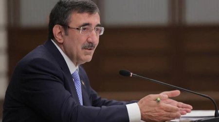 Cevdet Yılmaz: "Azərbaycanla Ermənistan arasında davamlı sülh təmin olunmalıdır"