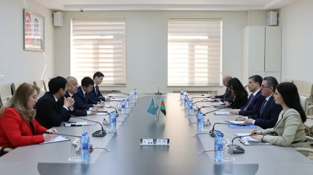 Medianın İnkişafı Agentliyində Qazaxıstan nümayəndə heyəti ilə görüş keçirildi - FOTO