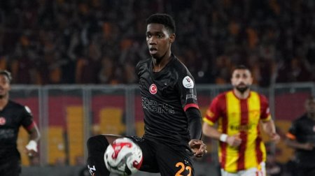 &ldquo;Qalatasaray&rdquo;da itki