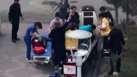 Bakıda ürəyi dayanan şəxsin həyatı belə xilas edildi &ndash; VİDEO