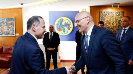 Corcia Meloninin Bakıya planlaşdırılan səfərini müzakirə etdilər...