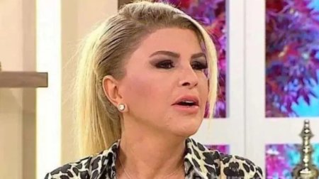 55 yaşlı məşhur ana olacaq