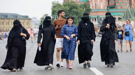 Yaxın Şərq turistləri Rusiyaya səfərlərini kütləvi ləğv edirlər