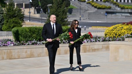 Prezident və xanımı Həzi Aslanovun məzarını ziyarət etdi &ndash; FOTO